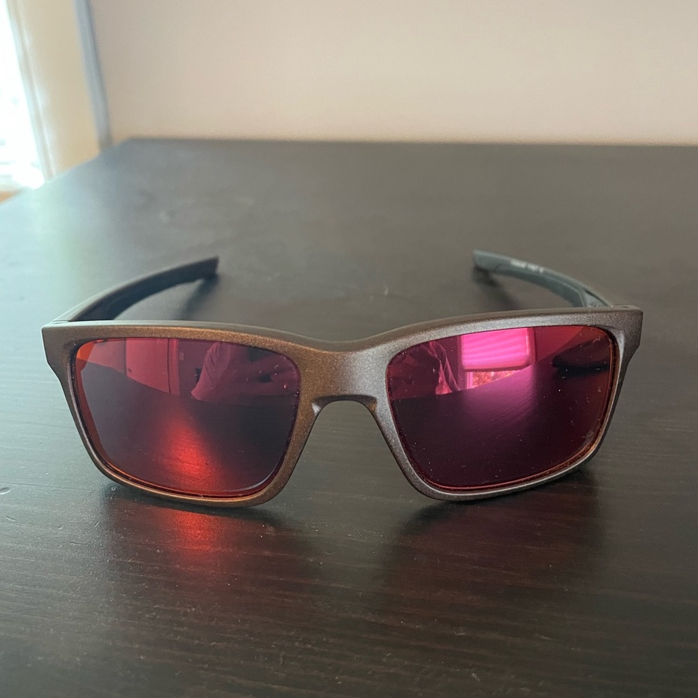 Oakley Mainlink